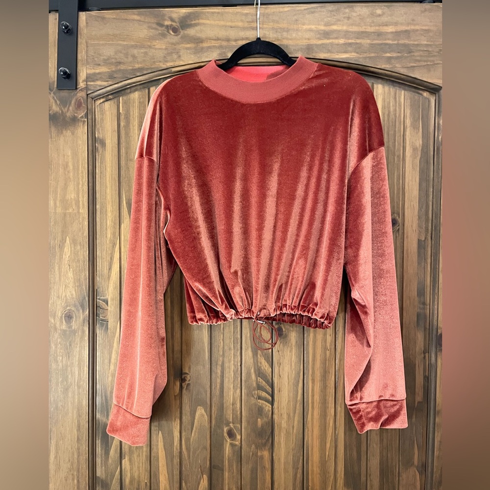 Valor TopShop crop top long sleeve shirt